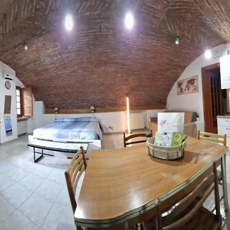 A Casa Di Gio アパート アオスタ